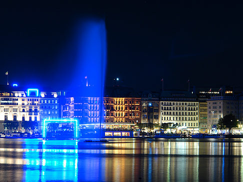 Foto Fontäne auf der Binnenalster - Hamburg